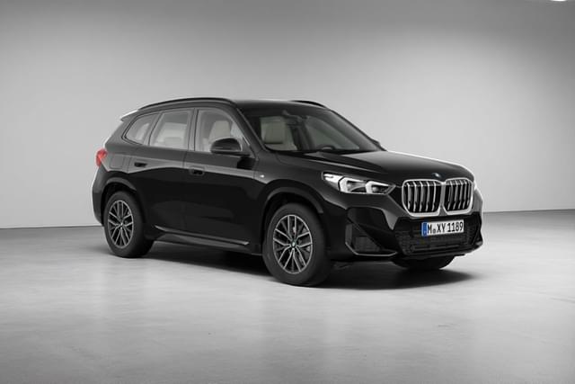 BMW X1 Color Black Sapphire Metallic